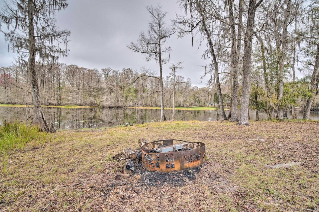 Unplugged Withlacoochee Riverfront Retreat! Bushnell Exteriér fotografie